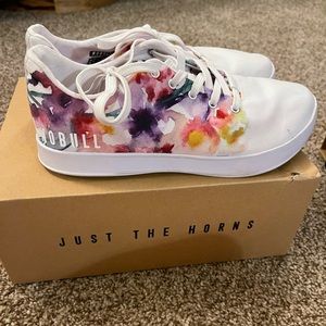 No Bull Watercolor Canvas Trainer W 9